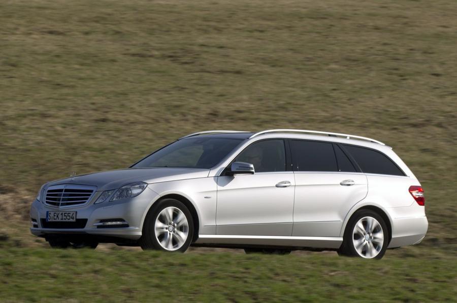  Mercedes-Benz E300 BlueTEC Hybrid 2012 года  (фото 1 из 60)